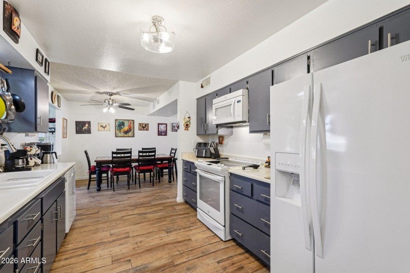 18-web-or-mls-W Tonada Dr-S1001-018