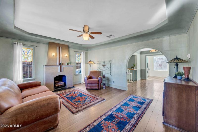 mls_1813 E Willetta St-13