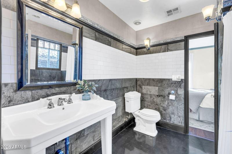 mls_1813 E Willetta St-26