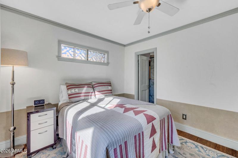 mls_1813 E Willetta St-30