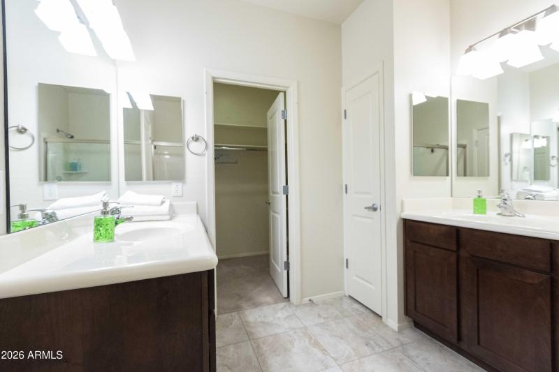 Danbury Ensuite Bath