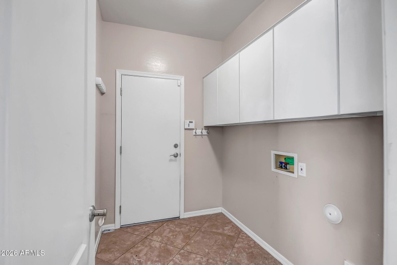 Walk In Laundry Room