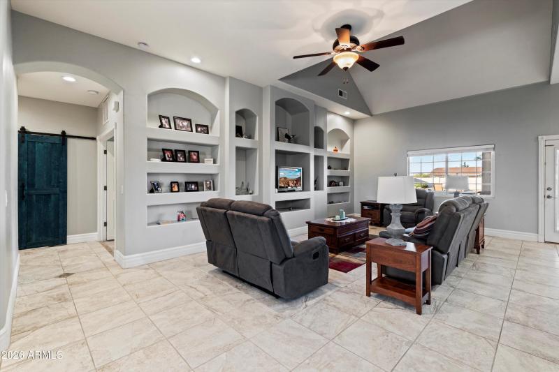 Great Room With Vaulted Ceilings