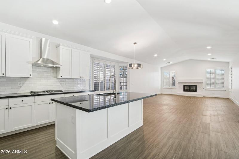 10-web-or-mls-W Firebird Dr-S1001-010