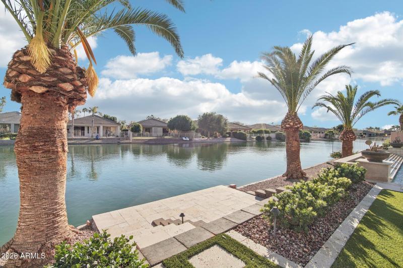 34-web-or-mls-W Firebird Dr-S1001-034