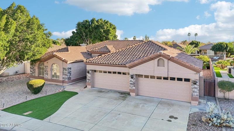 40-web-or-mls-W Firebird Dr-S1001-040