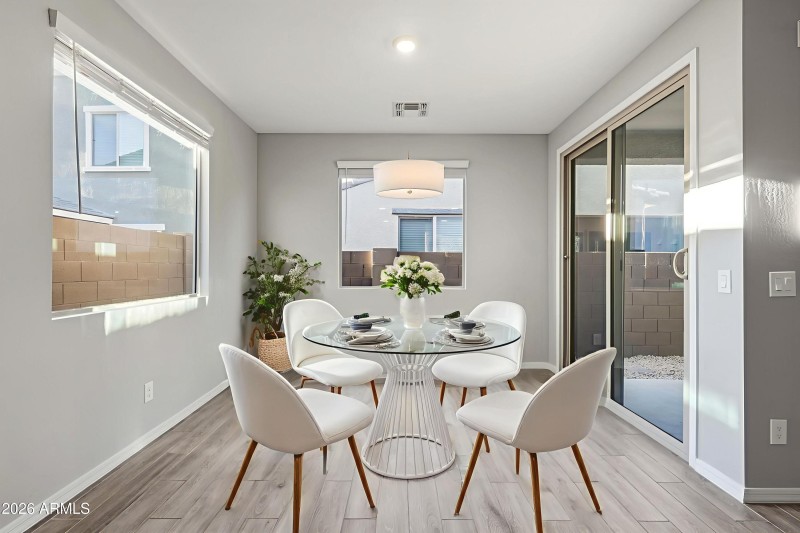 img_015 - Dining Room - Scandinavian - 5