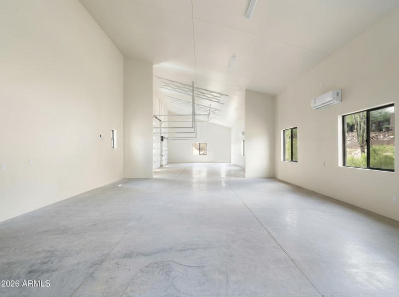 Shop or office space in detached garage