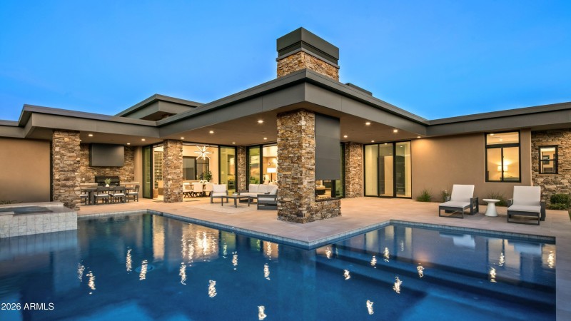 043_Backyard Dynamics