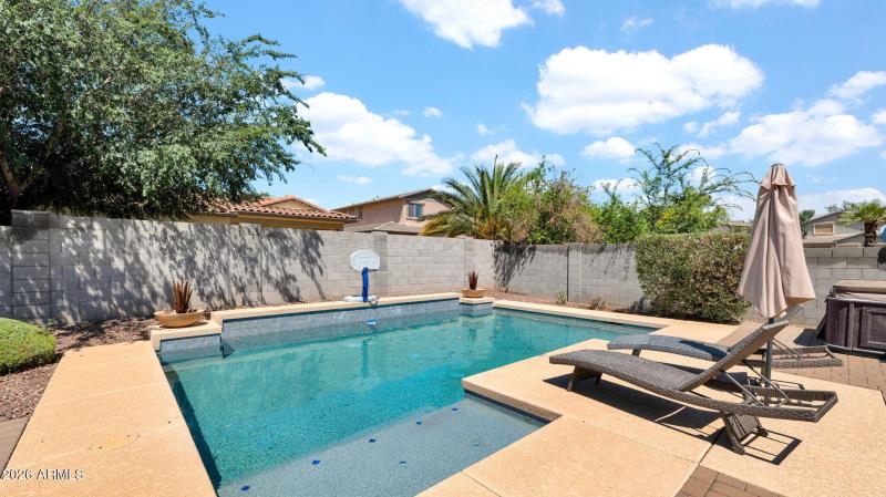 33-web-or-mls-P1073176