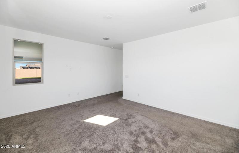 11208 S 52nd Ln-large-012-028-11208 S 52