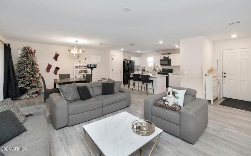 16261 W La Ventilla Way-large-004-004-16