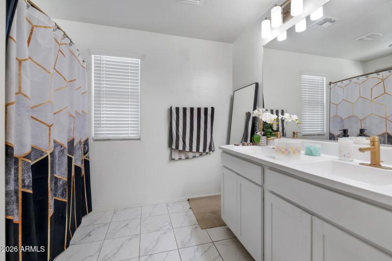 16261 W La Ventilla Way-large-011-010-16