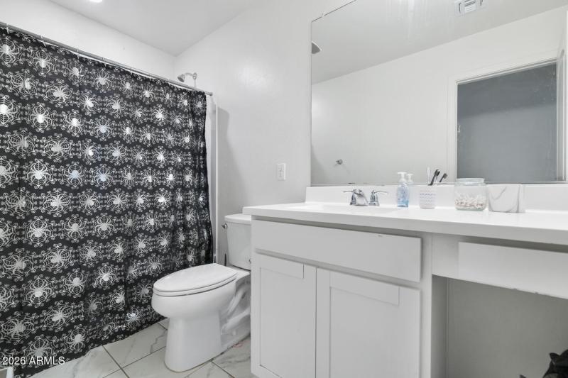 16261 W La Ventilla Way-large-014-023-16