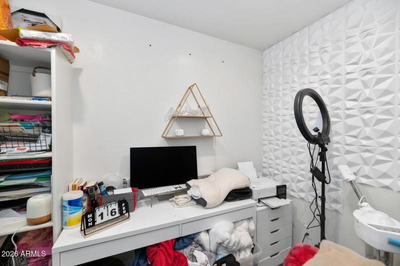 16261 W La Ventilla Way-large-021-017-16