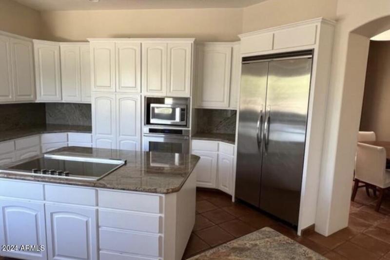 FE809C4A-5015-4ADF-8FF8-2C5E7E066C6D_1_1