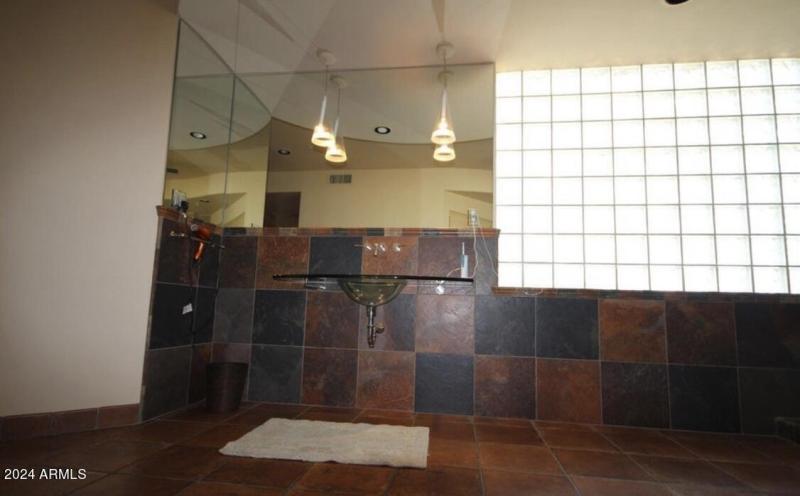 4FADF425-8AFA-4094-A6A9-1943F7F0ABCC_1_1