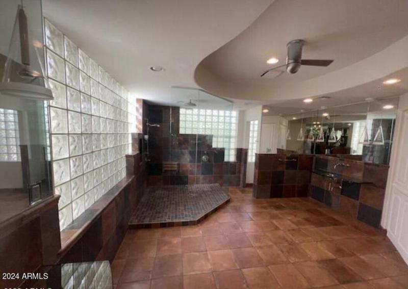 C7B3EC99-EF07-45D7-A719-B28046CE8B10_1_1