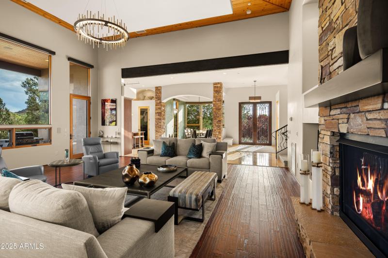 GORGEOUS OPEN FLOOR PLAN