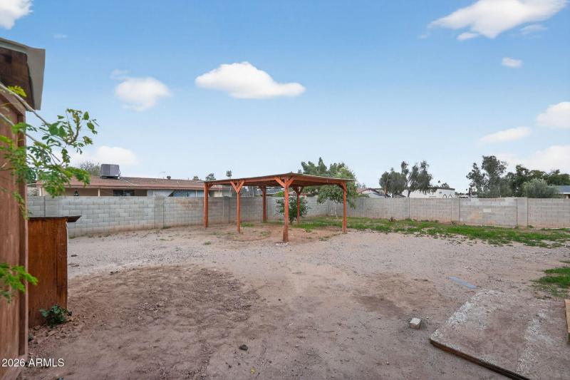 08_4127_N_74th_Ave_Phoenix_AZ_85033-Exte