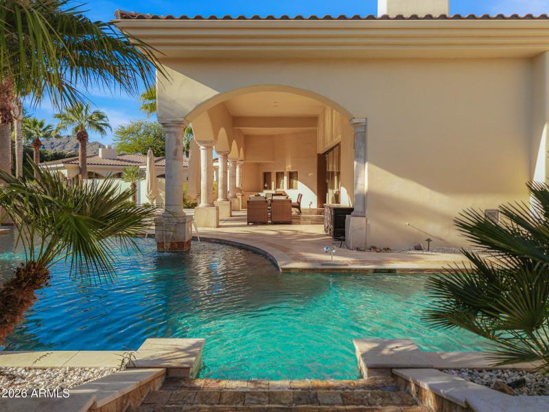 61pool and spa waterfall lounge