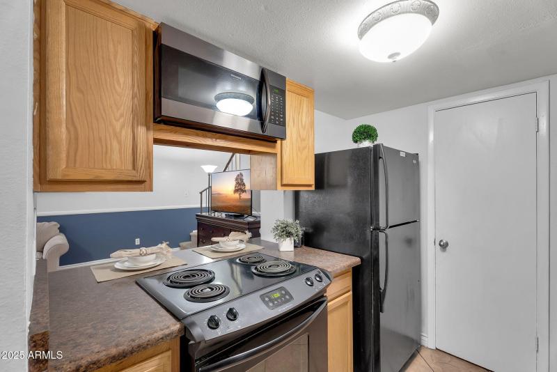 10-web-or-mls-Dobson-10