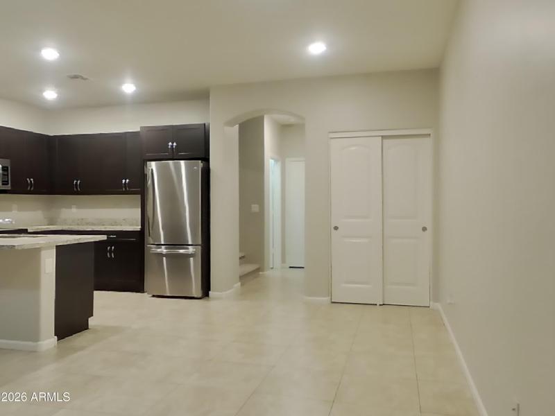 3_pc_aCAl6Ma28i_eh4pu3Jwkg_other_room_cX