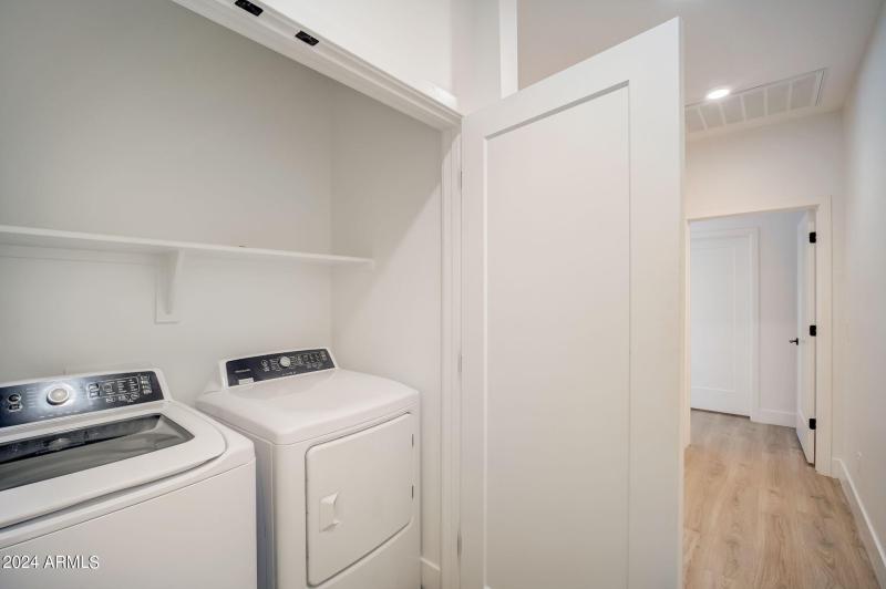 20-web-or-mls-W Coolidge St -020