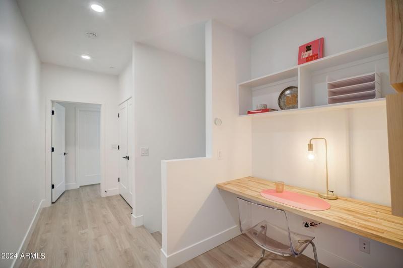 16-web-or-mls-W Coolidge St -016