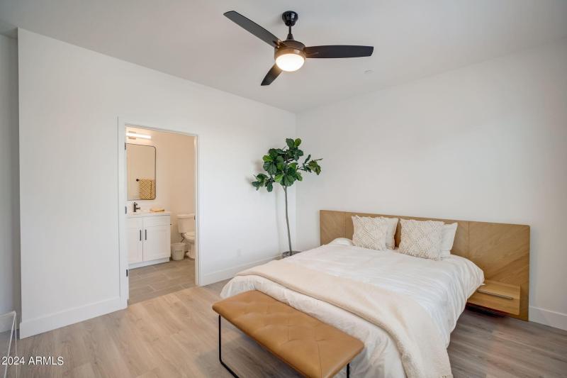 18-web-or-mls-W Coolidge St -018