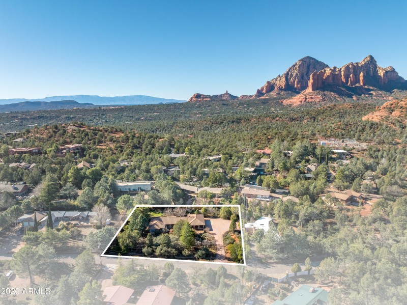 Surrounding Red Rock Vistas