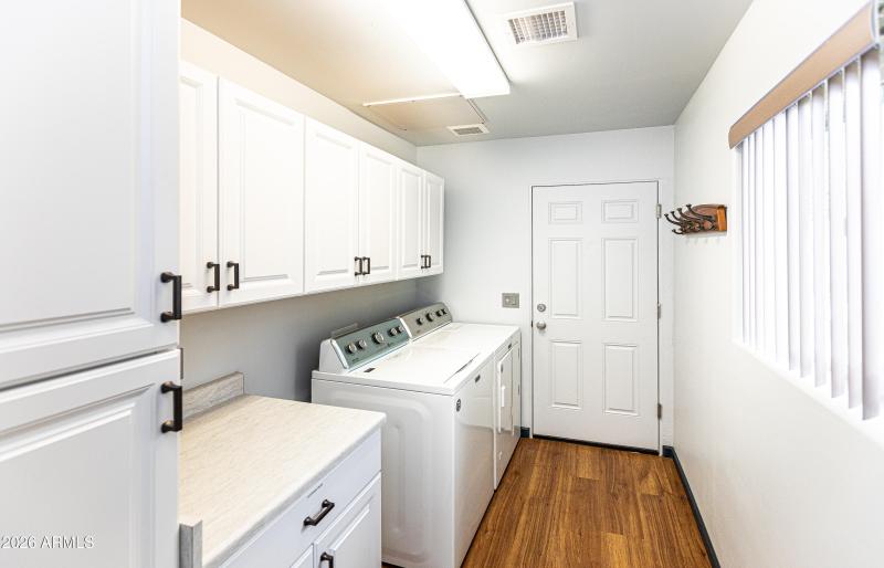 21.Large Laundry Room