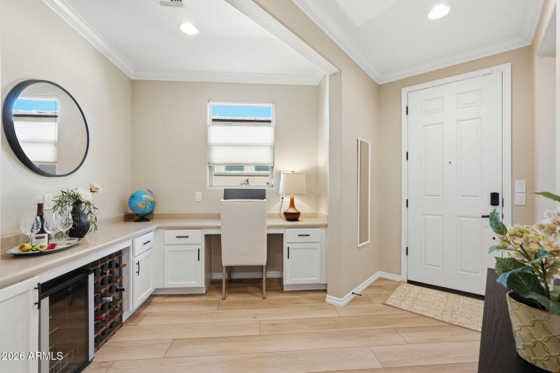 Office/Versatile Nook