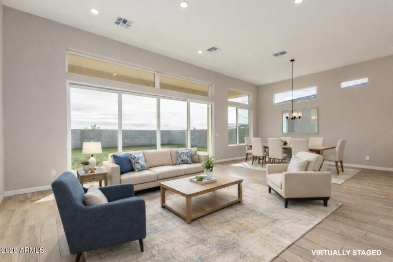 RCI033 staged living room