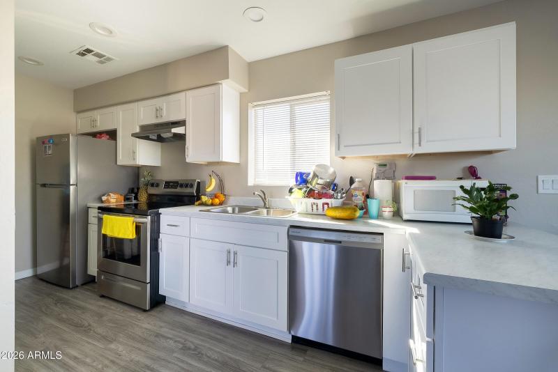 805 North Westwood - Interior (1)