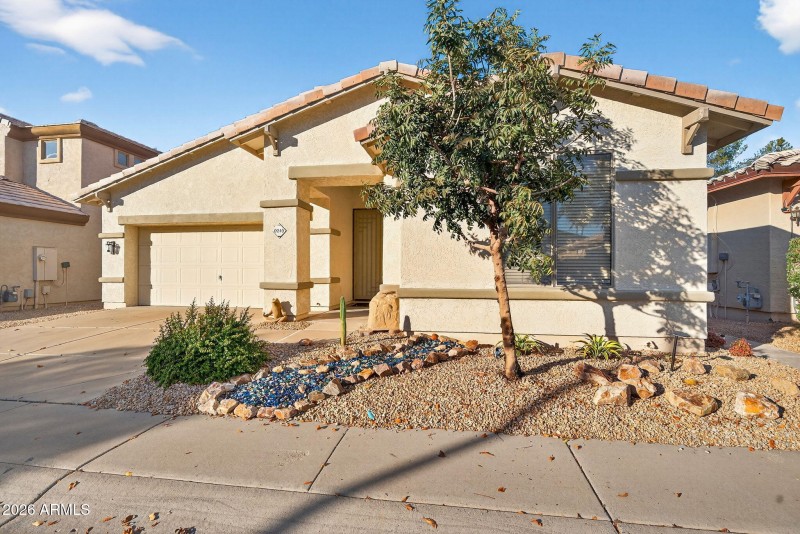 3-web-or-mls-03-E Keats Ave