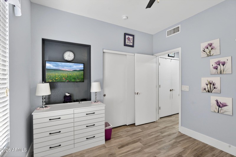 30-web-or-mls-26-E Keats Ave