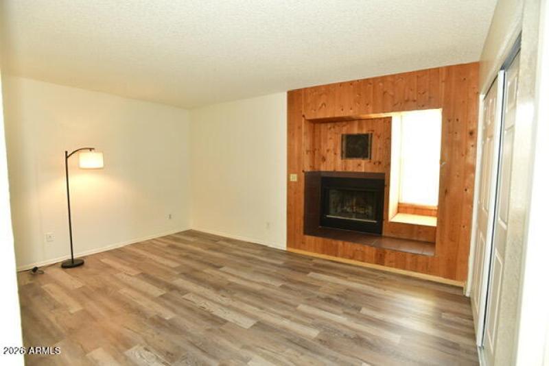 1943 E South Mountain Ave 37