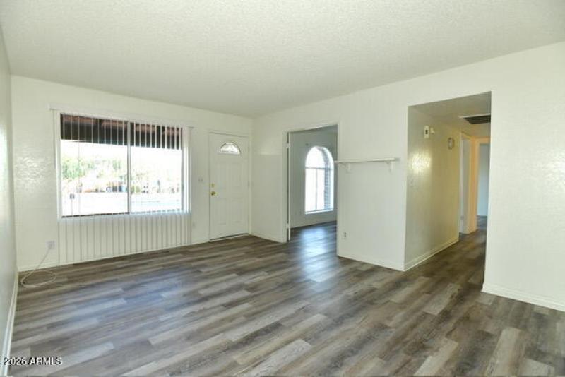 1943 E South Mountain Ave 15