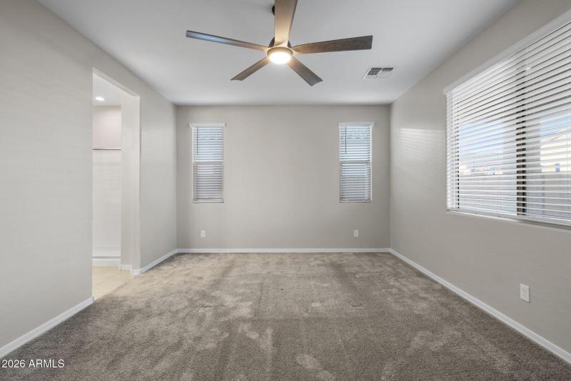 24-web-or-mls-1642 W Hopi Dr-23