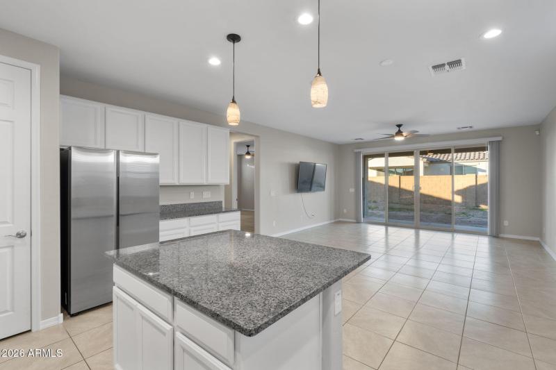 16-web-or-mls-1642 W Hopi Dr-16