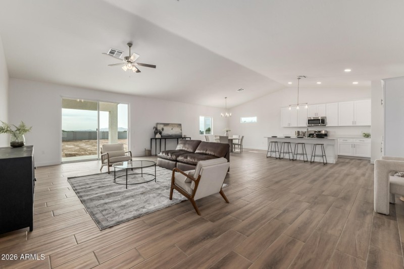 09 Sandstone Mountain