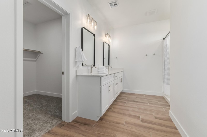 22 Sandstone Mountain