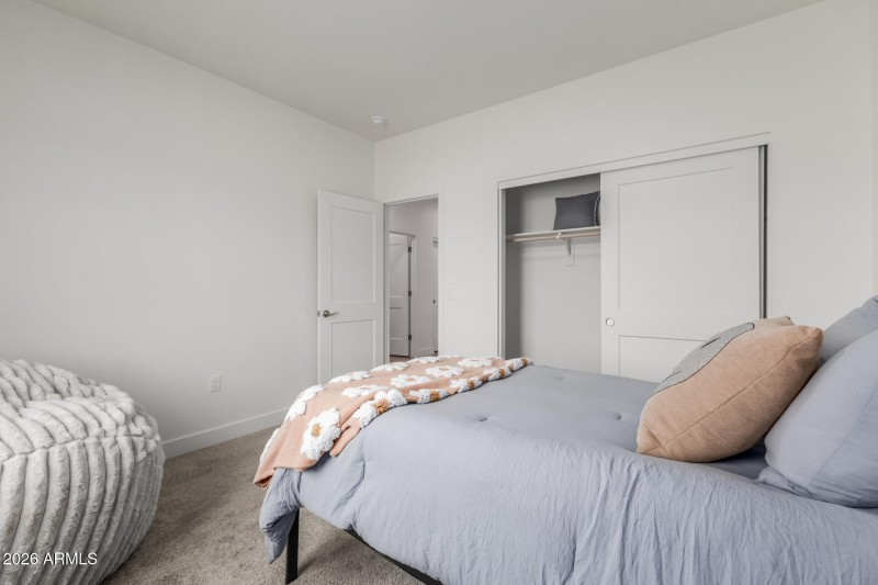 29 Sandstone Mountain