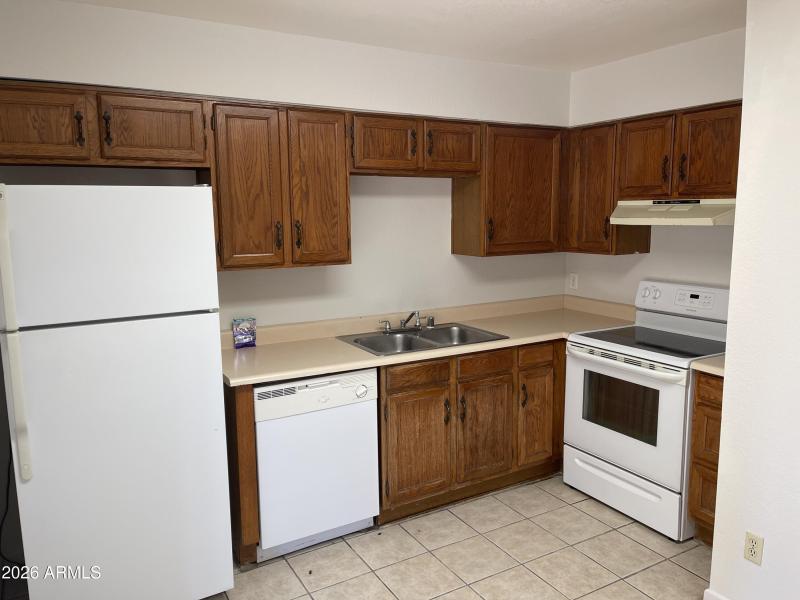3 F118 kitchen