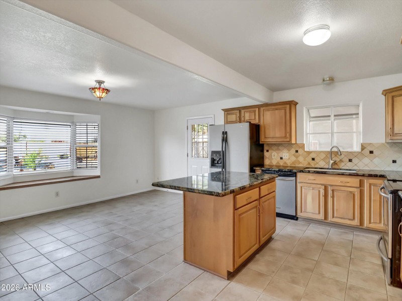 06-1705 E Grandview Road-6