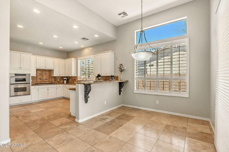 37-web-or-mls-Parkcrest-37