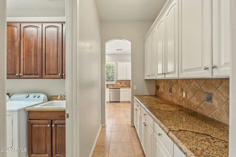 76-web-or-mls-Parkcrest-76