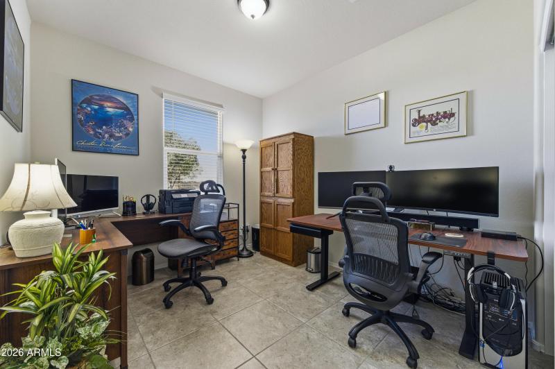 3480 N Cinnabar Ln-28