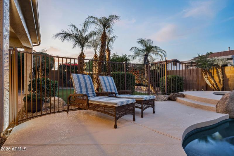 I2026010601 - Gilbert - Twilight-5